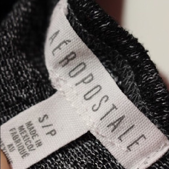 HANG TEN, shoulder cut out top - Picture 3 of 3